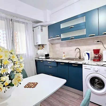 Luxurious Azure Apartment Near Palas Mall Iasi Exterior photo