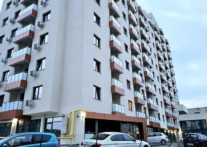 Luxurious Azure Apartment Near Palas Mall
